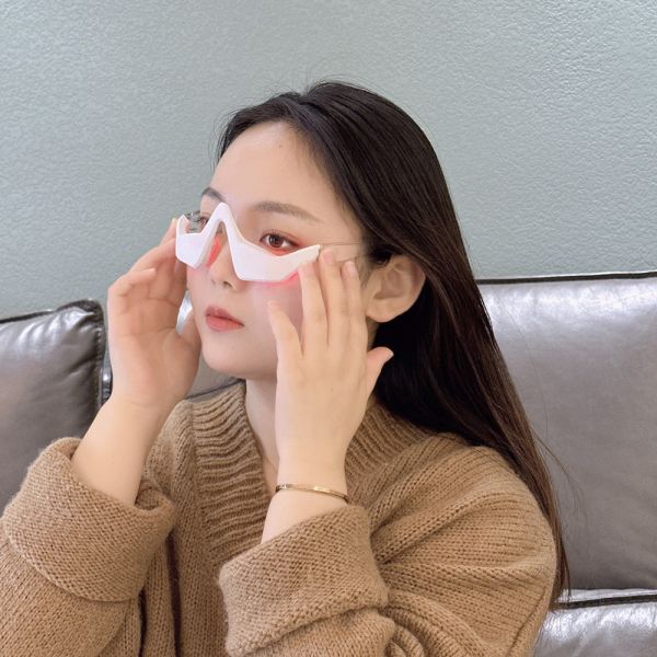 3D LED Red Light Therapy Ems Micro-current Eye Massager Remove Dark Circles with Ease