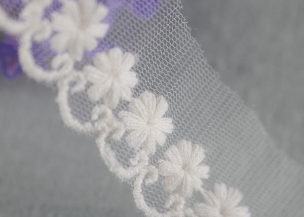 Delicado bordado floral francês das guarnições do laço da malha do algodão que entrega para vestidos da criança