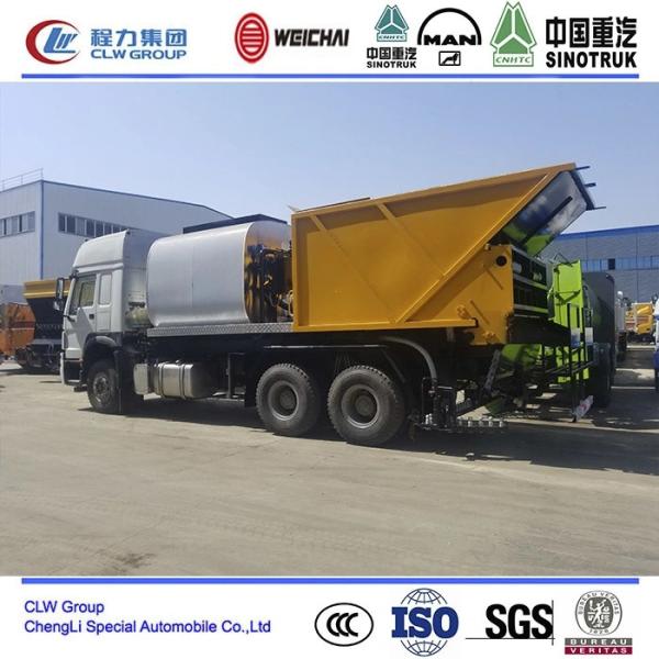 HOWO Construction Asphalt Chip Sealer Macadam Gravel Synchronous Truck