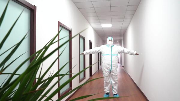 S&J Protective Overalls Disposable Coveralls with Reinforced Isolation Seam Elastic Cuff and Hood Type5/6 Coverall