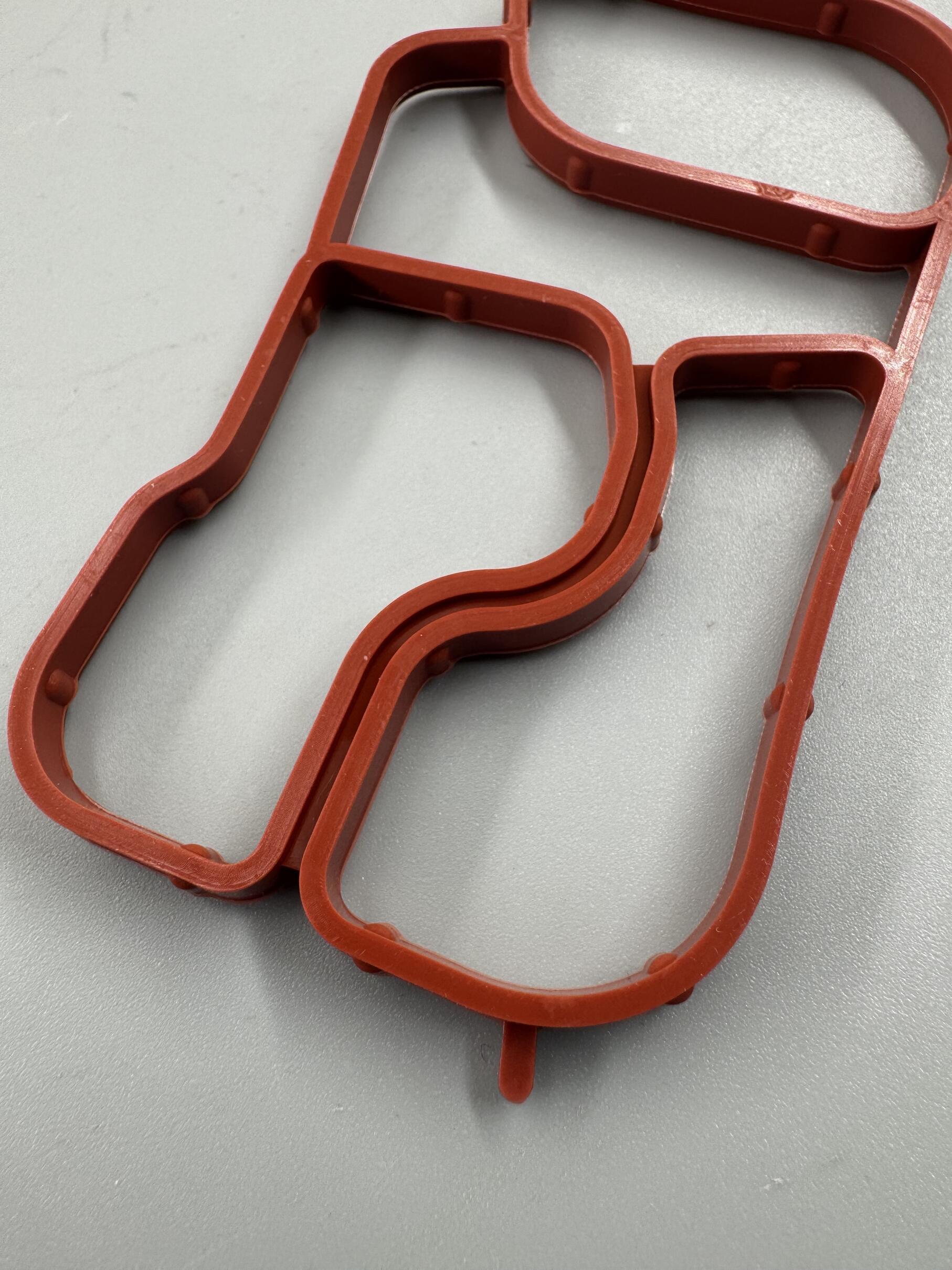 High quality oil cooler pad 06J117070B for Q5