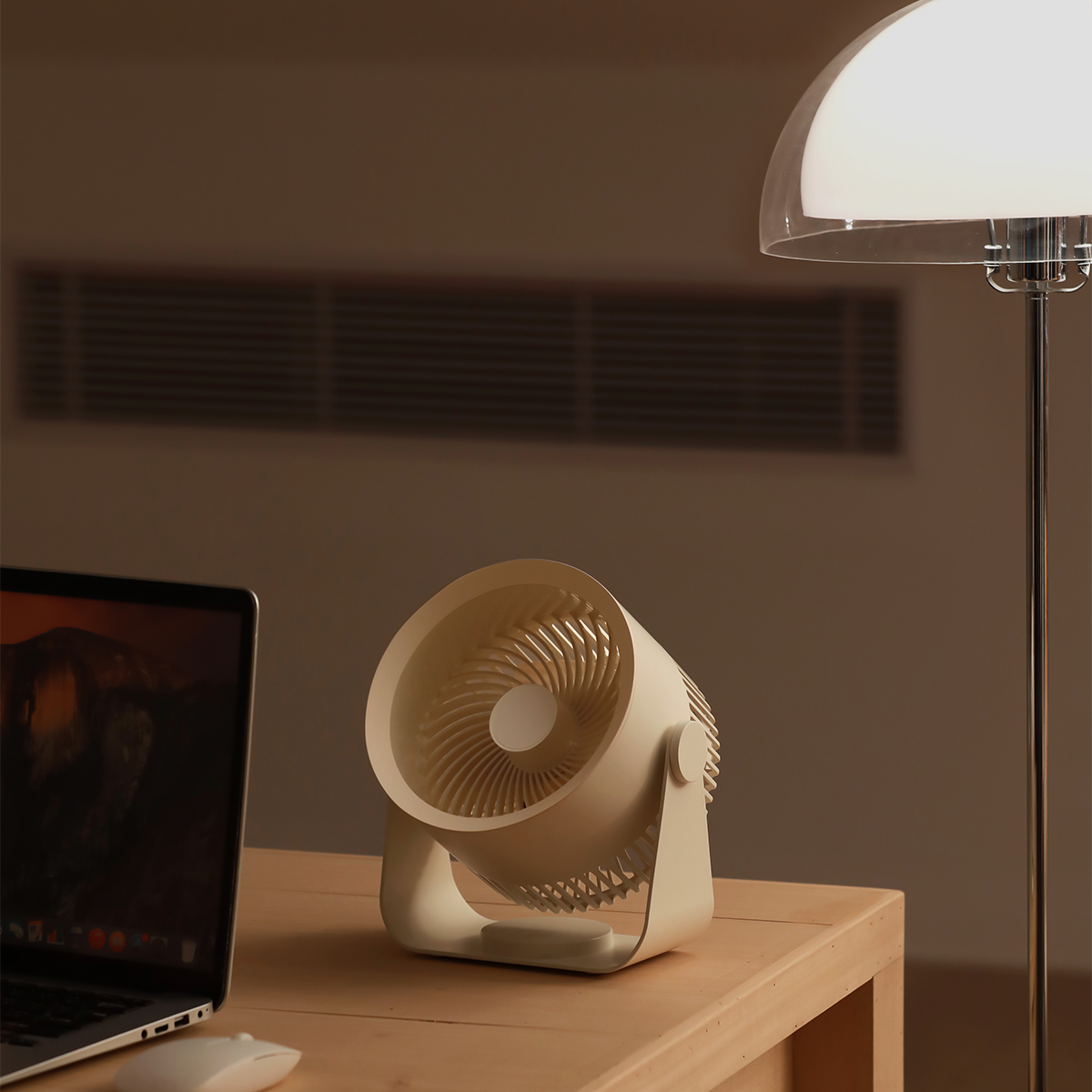 Strong Wind Desktop Fan 3 Speeds USB/Rechargeable Battery Operated Portable Quiet Mini Fan for Household Outdoor Use Color Box