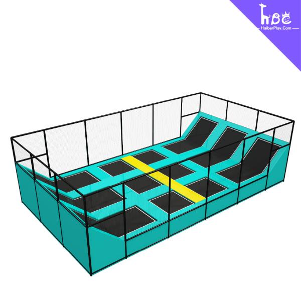 Mur d'escalade intérieur standard ASTM F2970-13 avec harnais de sécurité