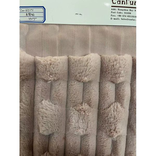 Soft and Durable Short Pile Faux Fur Fabric for Home Textile Knitted Backing Technics