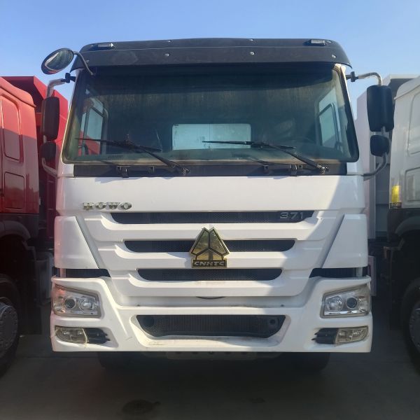 Full Payment Heavy Duty 400HP HOWO Tractor Trailer Truck with Manual Transmission Type