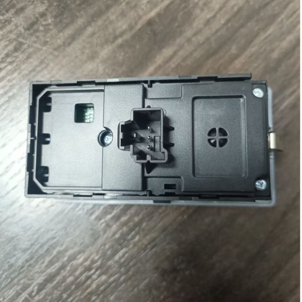 7421972423 7423391509 Power Window Switch  for Dongfeng truck Spare Body Parts