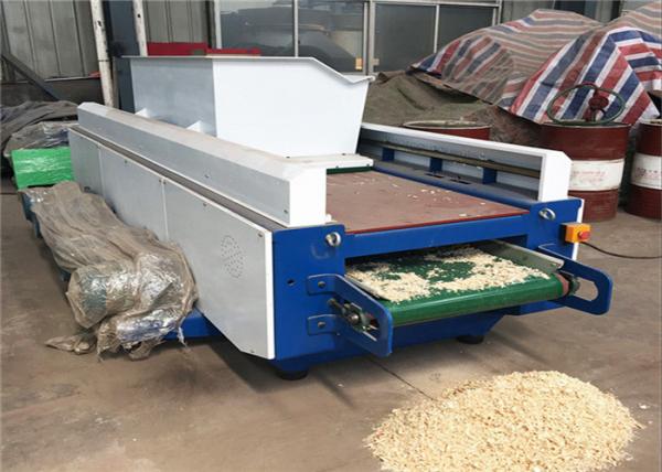 Máquina de rapagem de madeira 1500kg/H das lâminas da exploração agrícola de galinha 60cm 25kw