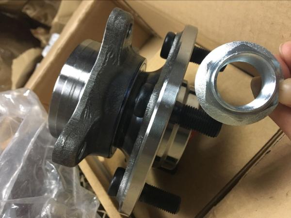Front Wheel Bearing Hub For Land Rover LR3 / Range Rover Sport 05-09/10-13 NEW LR014147