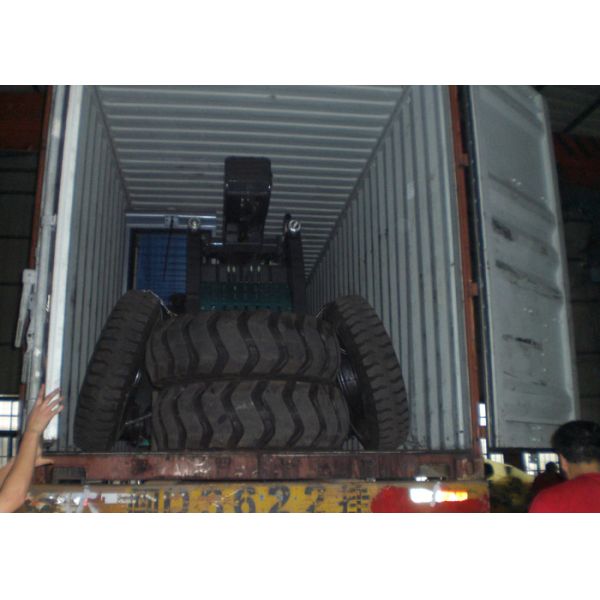 Hydraulic Mechanical Transmission Telescopic Boom Forklift for Construction Spots