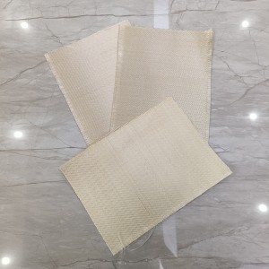 Golden Heat Treated Fiberglass Cloth Rubber Coated Twill Woven Welding Service For Wall / Roof Covering