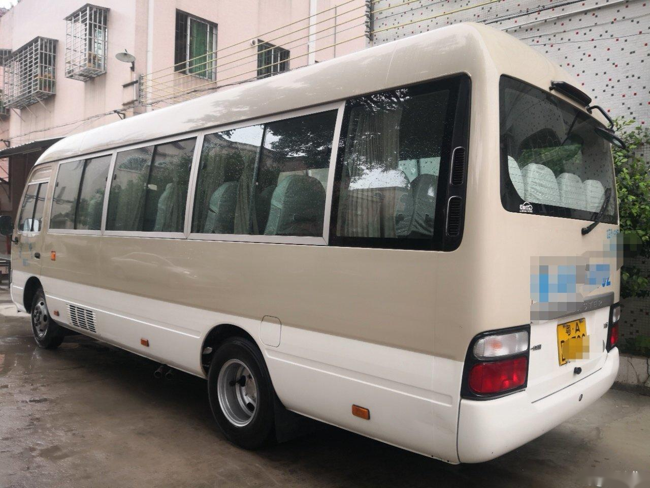 Commande 2017 utilisée de main gauche de kilomètre de sièges de Toyota 23 d'autobus de caboteur basse