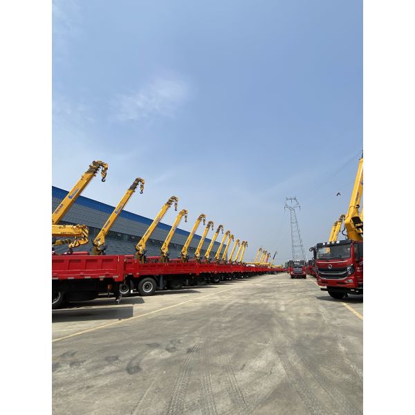 Использованный Sany Stc800t5 80-90 тонн грузовик кран гидравлический левый руль