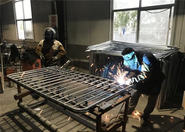 High Quality Galvanized Welded Mesh Temporary Fence Crowd Control Barriers