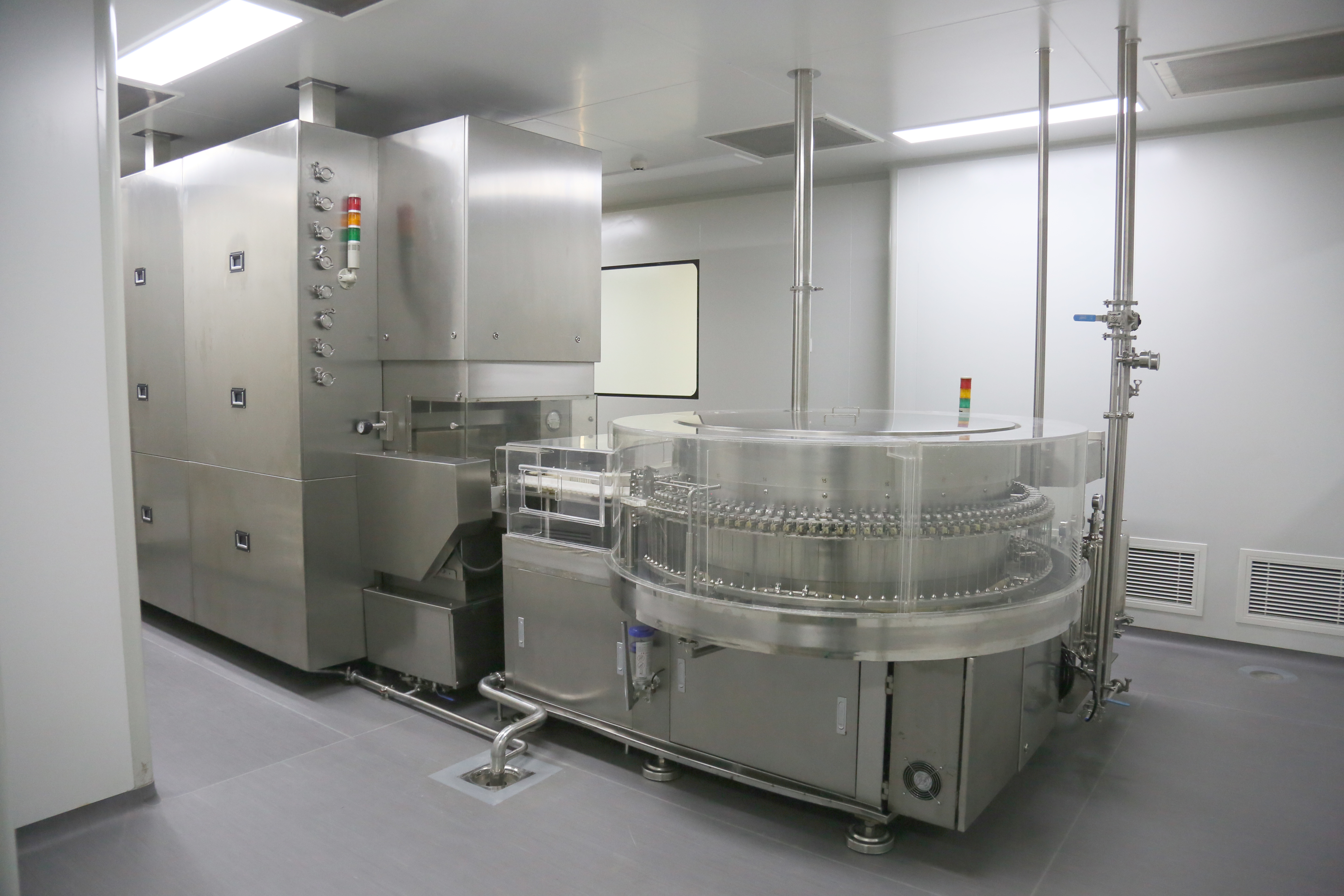 Synchronized Flame Sealing 5ml Sterilizing Filling Sealing Ampoule Line, 30000 pcs/h ISO 5 Laminar Zone AGF-9S