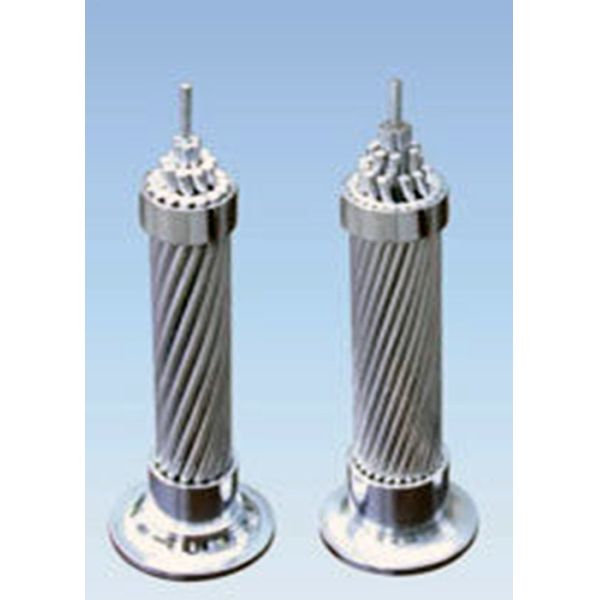 Conducteur en acier en aluminium renforcé de la pensée DIN48204