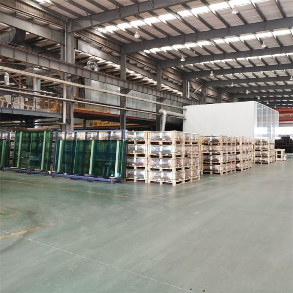 Anti Refective Low Iron Clear Glass Glass Polished Solar Panel Customized