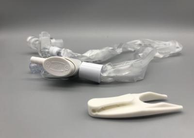 Medical Supplies Closed Suction Device , Closed Suction Tube Prevents Sputum Splash