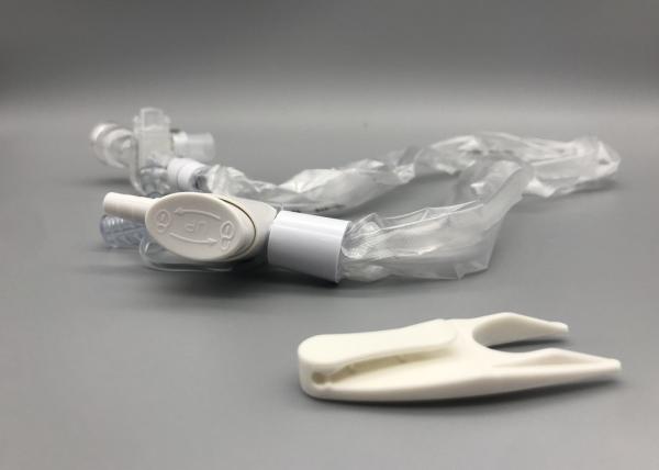 Medical Supplies Closed Suction Device , Closed Suction Tube Prevents Sputum Splash