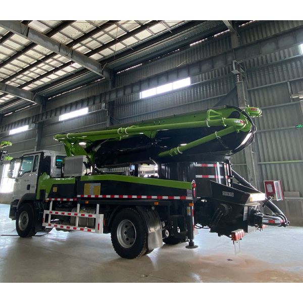 28m-65m High Concrete Pump Truck For Precise Concrete Pouring