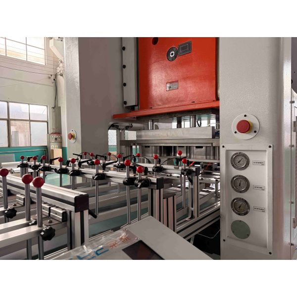 LK-T80 Aluminum Foil Container Machine with 50 Strokes/Min Average Speed, 12000pcs/hour Capacity and High Precised Steel Construction
