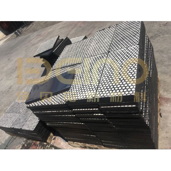 Pièces en céramique d'aluminium hexagonale Panneaux en caoutchouc résistant à l