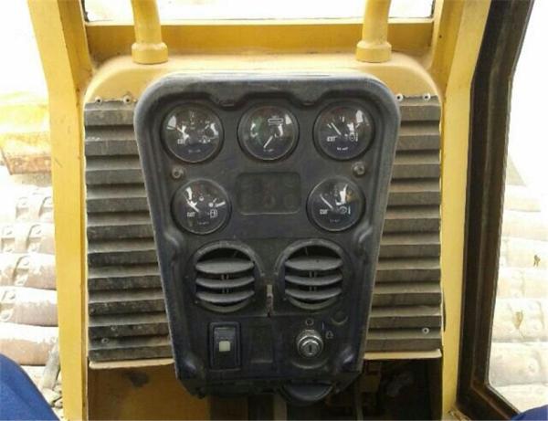 secondhand japan caterpillar D4C bulldozer, CAT bulldozer d4c lgp , caterpillar D4 D4R D4G D4H bulldozer