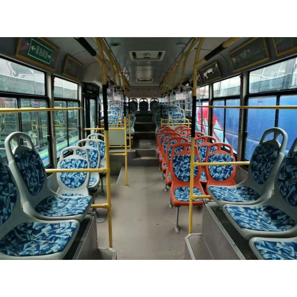 Les sièges d'or utilisés du dragon 45 de marque d'autobus de ville ont employé les portes à deux battants en acier d'autobus de moteur diesel de châssis de bus touristique