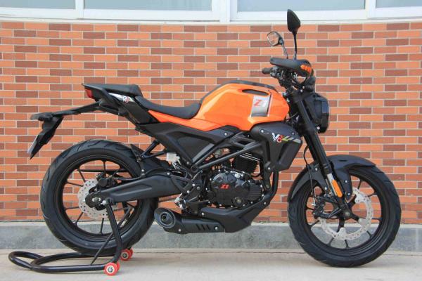 4 Stroke Street Sport Motorcycles Single Cylinder , 200cc Retro Dual Sport Motorcycles Anti Skid Tires