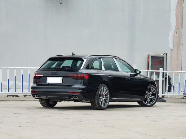 Experience Luxury Family Travel with Audi S4 3.0 TFSI Gasoline Car Euro VI Emission Standard