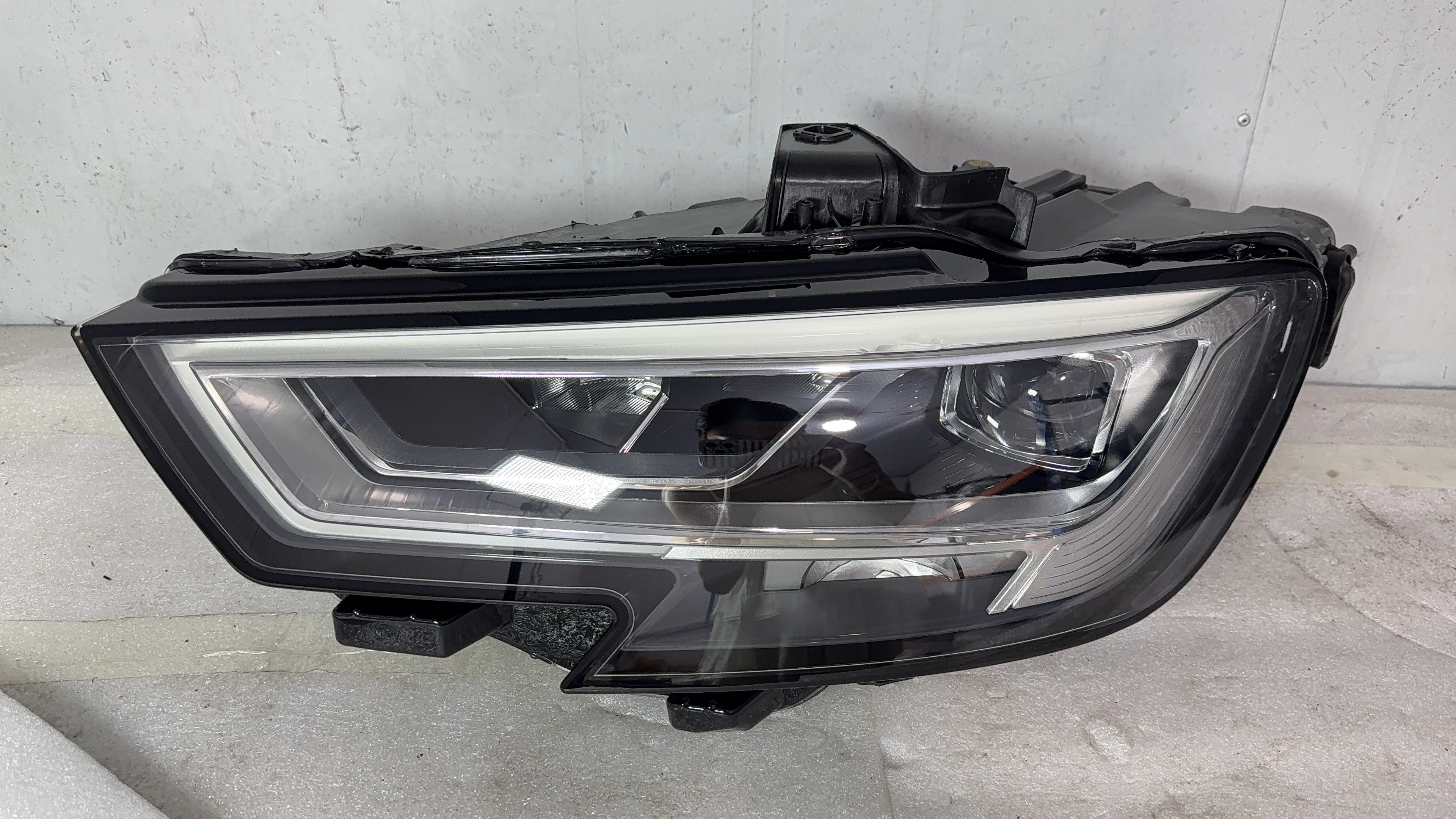 2017- 2020 A3 LED Left Headlight Part Number: 8V094 1773E
