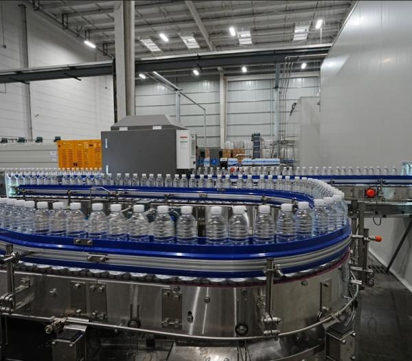 42,000BPH ボトル入り飲料水生産ライン用リニアボトルコンベア 高容量