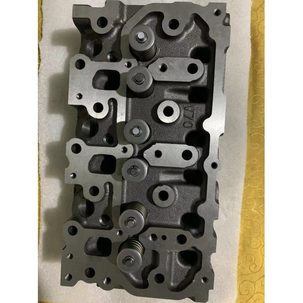 3TNV70 Cylinder Head Assy 19515-11750 1951511750