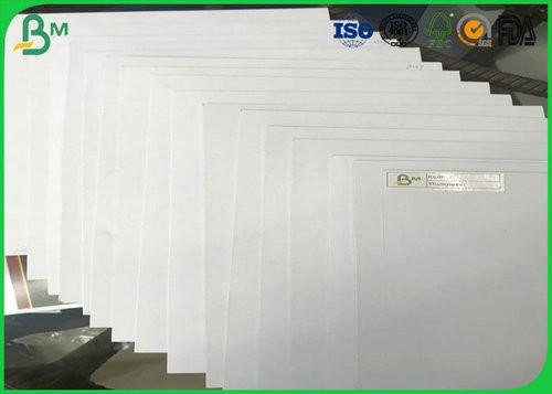 A polpa 100% de madeira do Virgin C2S revestiu o branco lustroso da placa frente e verso em 400gsm a 1000gsm