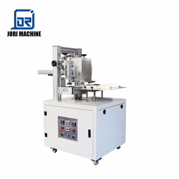 China Manufacture Hot Melt Glue Applicator Machine Small Carton Gluing Machinery