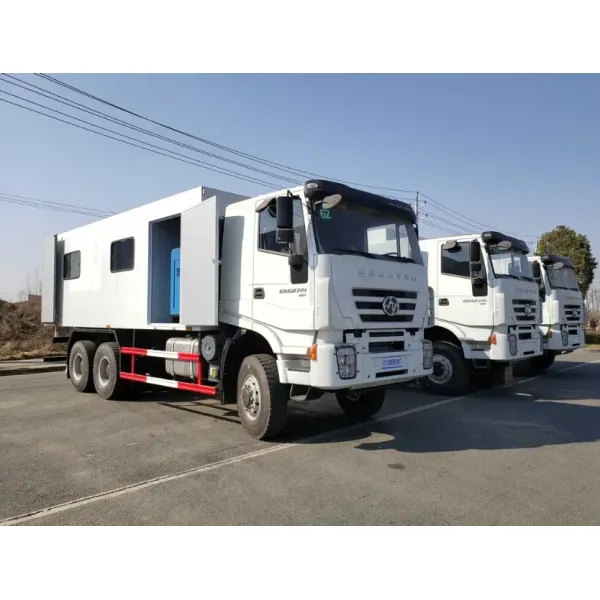 Chinese Truck 6X4 Armed Repair Trucks Personnel Carriers Maintenance Inspection Truck The Saudi