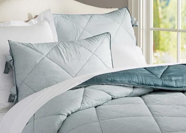 Linen Silk Hotel White Comforter , Non Woven Fabric Grey Down Comforter