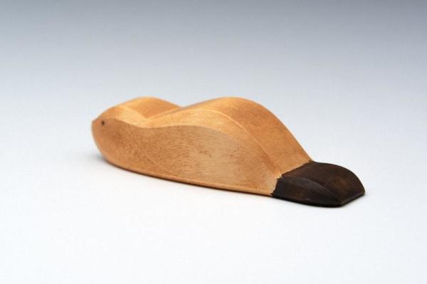 Natural Color Carved Wooden Cow Toy With Hardwood Birch Oak Material