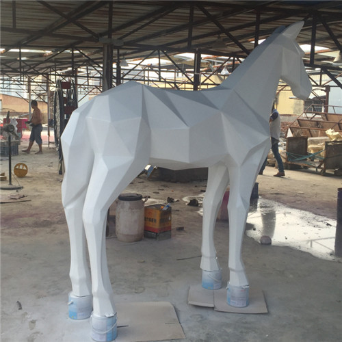 Large Metal Horse Garden Animal Sculptures Realistic Geometry For City