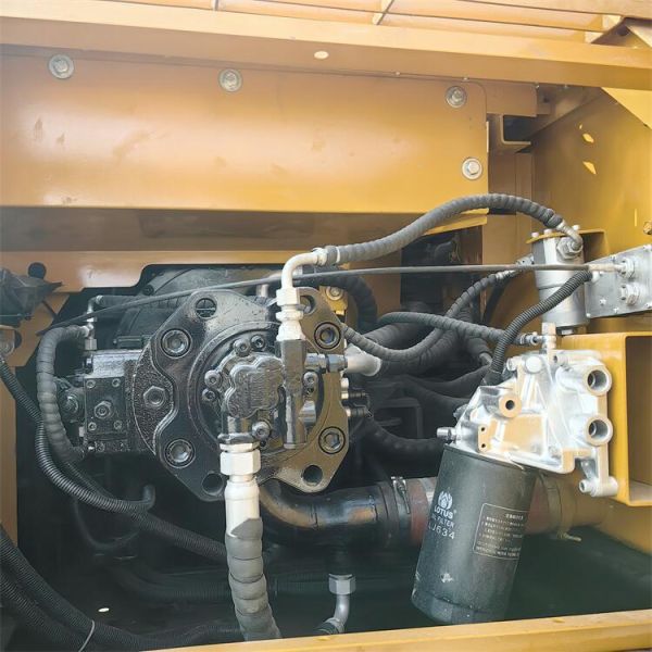 Excavatrice active Sany SY215 dans la machine à soupape hydraulique originale Poids 21000 KG