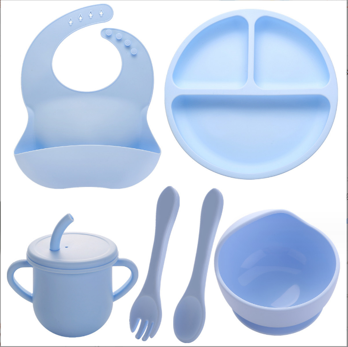 Durable Silicone Baby Feeding Set BPA Free Spoons Bibs Plate Customized Design Style