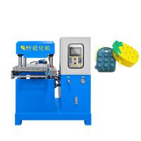 Machine de presse à vulcanisation de plaques entièrement automatique pour la fabrication de produits en silicone