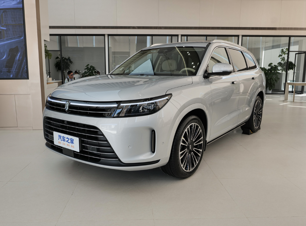 Intelligent Driving Aito M7 2024 1.5T Rear-Drive Plus 5 Seats Version Electric Car for Large SUV