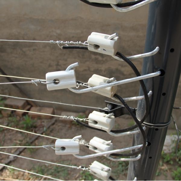 Home Portable Wire Netting Electrified Security Fence Round Pole Energizer