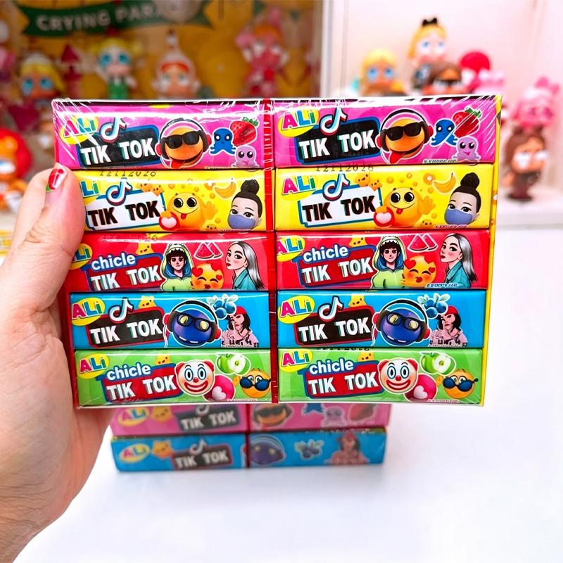 5 Pieces Packed Tiktok Fruit Flavor Bubble Gum With Cartoon Tattoo Sticker Chewing Gum