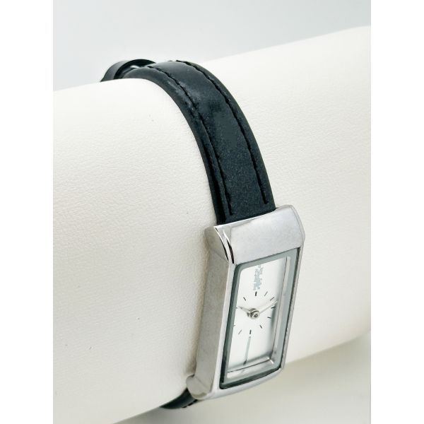 Изумленные женские кварцевые наручные часы с водостойкостью 30 метров