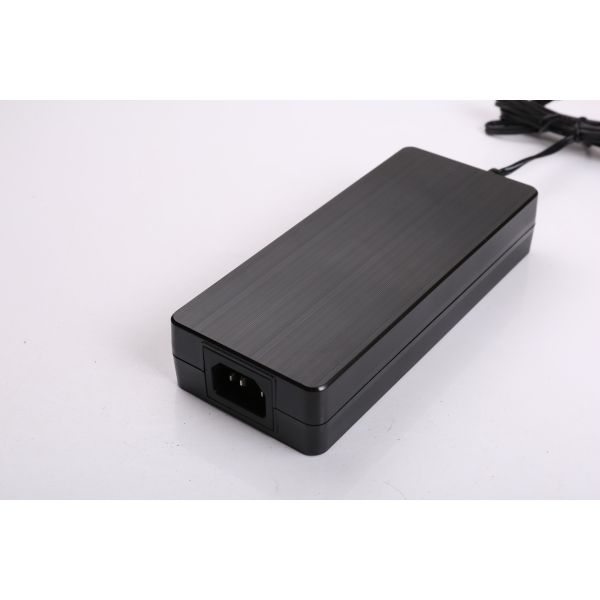 переходник штепсельной вилки ЕС Великобритании США AU переходника 120W силы 15V 8A 24V 5A 48V 2.5A переключая Multi