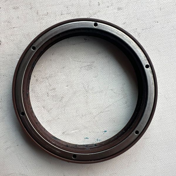 Fast Gear Bus Transmission Fluororubber Second Shaft Oil Seal -26C to 204C GL-5 Bus Spares