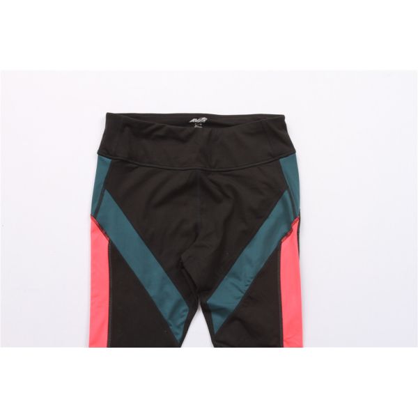 Stretchable Color Blocking Ladies Yoga Outfits 76% Nylon 24% Spandex