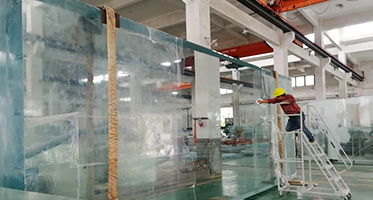 Балконный сад Апуол Бесконечный бассейн в прозрачном полиэстерном пластмассе