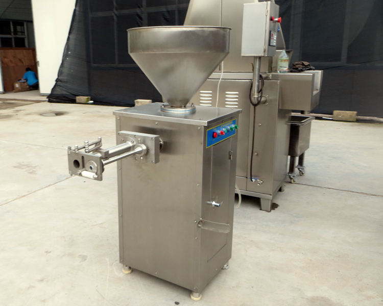 Сосиска ветчины салями делая машину